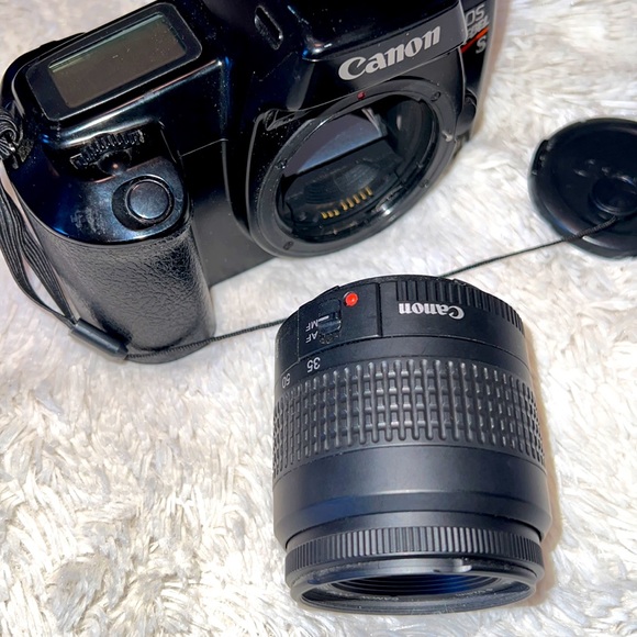 CANON EOS REBEL S II 35mm Camera, Lens and Book - Picture 5 of 8